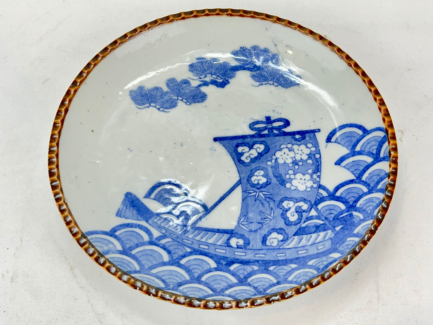 Antique Japanese c1900 Meiji Era Ceramic Imari Plate Ship & Pine 8.5"