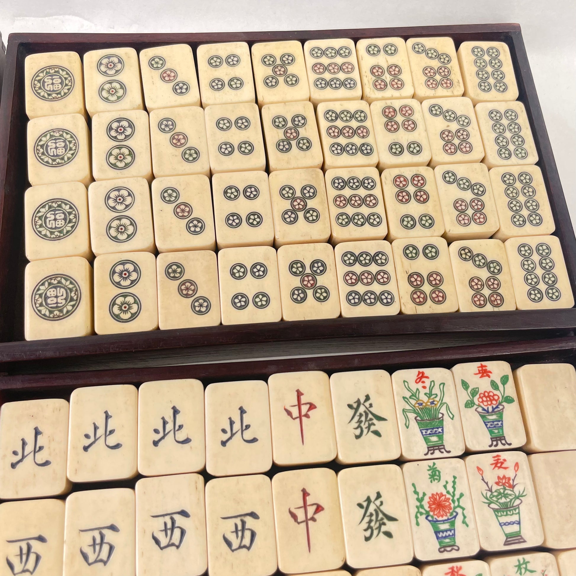 gold plated??? 1kawaya  Mahjong tiles, Mahjong set, Mahjong